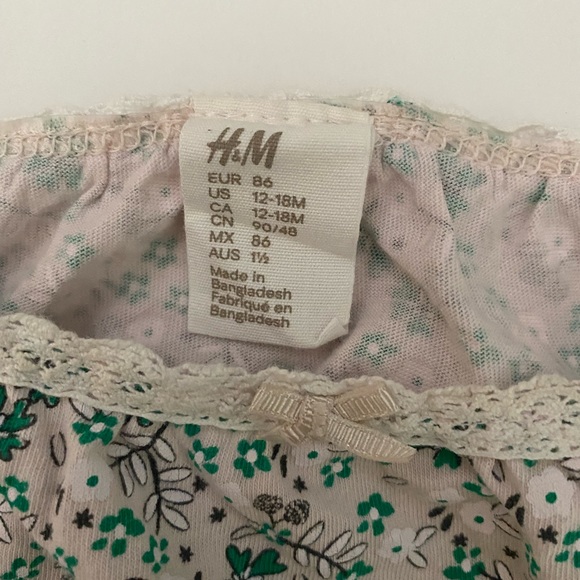 H&M Baby Girl Size 12-18 Months Floral Print Spaghetti Strap Bodysuit - Picture 3 of 4